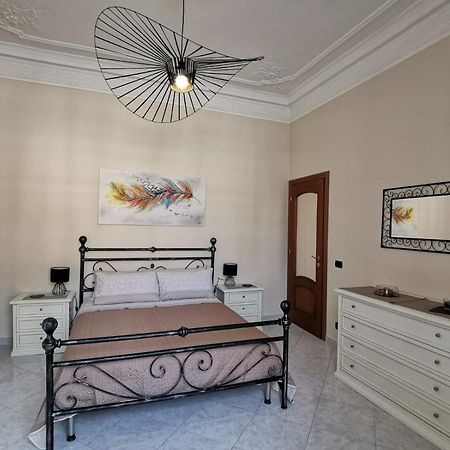 Casa In Centro Apartment Ventimiglia Luaran gambar