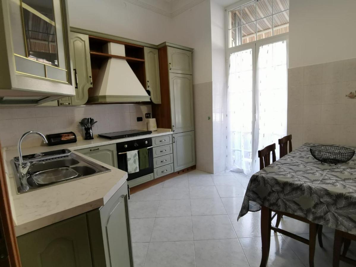 Casa In Centro Apartment Ventimiglia Luaran gambar